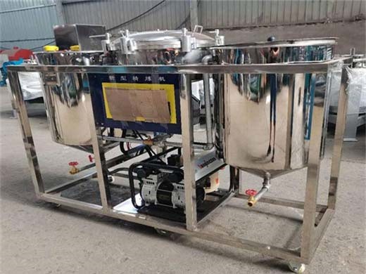 machine d'extraction d'huile de tournesol à presse hydraulique en cours d'exécution